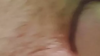 Faustfick mit verbaler Demütigung, griechische und albanische harte Liebe