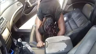 Big Boobs Ebony Thot Cheats on Boyfriend in Car