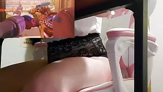 Gamer girl sitting on vibrator GAMEPLAY INCLUDED