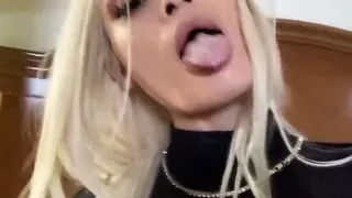 Aisian Ladyboy gets a big load in the mouth