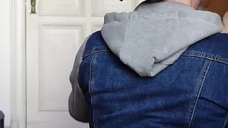 Twink ist immer hungrig nach rohem Schwanz