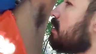 Verehrung haariger, verschwitzter, reifer Gruben