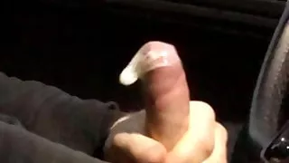 The Russian athlete decided to relax in the car after traini