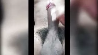 Ein Typ aus Indien probiert etwas Neues aus