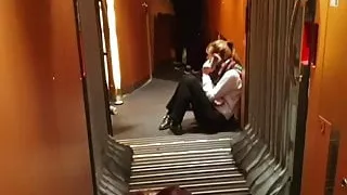 Auf der Zug Toilette eine Traperin gefickt