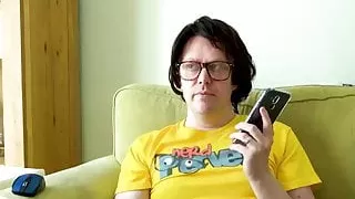 Yorkshire nerd fingers British pussy and sperms