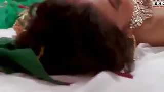 Sexy hindu girl first night with her muslim lover abdul