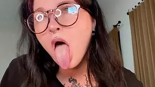 Goth girlfriend gets an intense aheagao orgasm