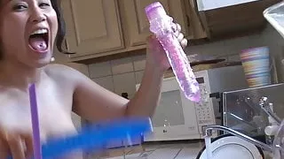 Jessica Bangkok and her lesbo friends use dildos for cumming