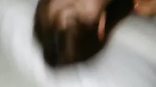 Jeune japonaise qui jouit tres fort