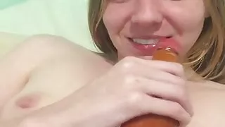 White MILF Stuffing Her Pussy With Household Items