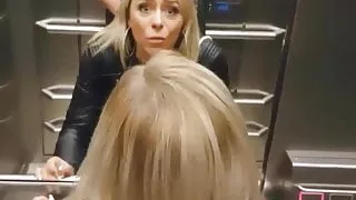 Stiefschwester im Fahrstuhl gefickt