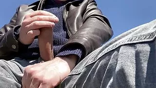 Outdoor wank with cum