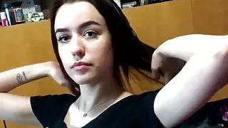 Romantisk sex etter en dusj - ungt par i kjaerlighet