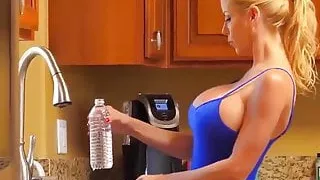 Blonde Milf will groBen Schwanz