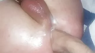 Ich werde in den Arsch gefistet