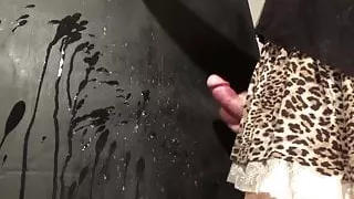 Abgespritzt nach einem heißen Ritt mit dem Dildo