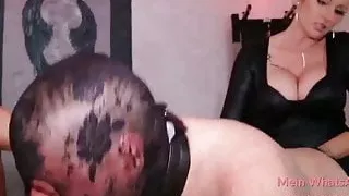 schwanz wird gefickt von dildo latex lesbian fisting hard