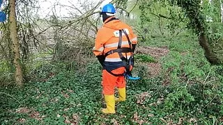 Quick pawing off in waterproof workgear