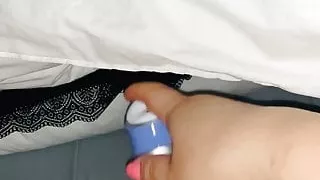 Watching porn while cumming on my vibrator