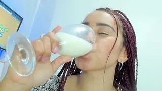 Milky Mouth Lesbos 24