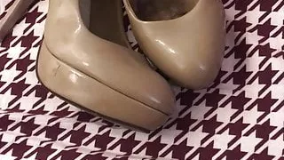 Sperma Ritchley Frau Fersen und wichsen mit Fersen Einlegesohlen