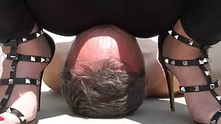 String leggings facesitting on loggia