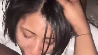 feeding your girlfriend  some pussy