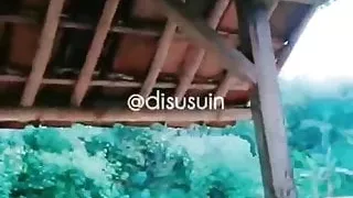 BBW Indo Squirting With Cucumber