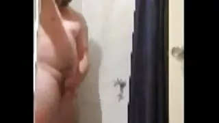 Papa spielt unter der Dusche