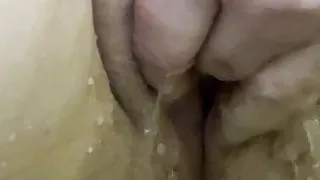 Finger pissing