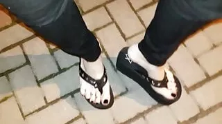 black platform thongs 1