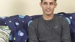 Amateur Deriq Fargo anal plays and jerks off before cumming