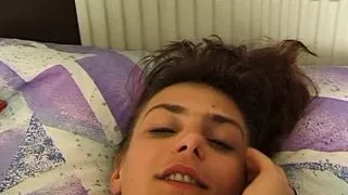 Deutsches Amateur Teen hatte noch nie Orgasmus - 80s Retro