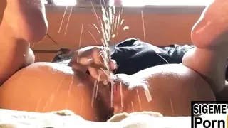 women with fabulous bodies do their best squirting