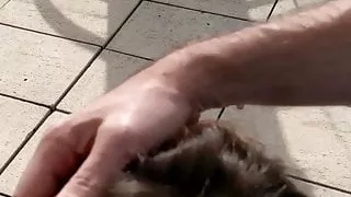 Badante ucraina sega il cazzo e si fa sborrare sulle tette