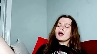 horny E-thot makes herself cum at 2:31