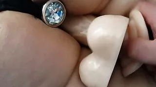 sie muss den Dildo nehmen 2