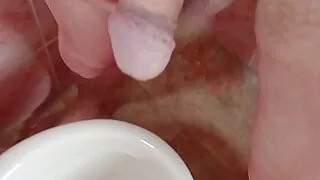 close up piss video