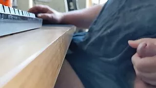 Zwei Tage Ladung verdrängt - auf die Knie gehen und schlucken