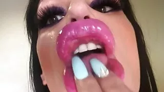 INFLATED PLASTIC LIPS 25 – SILICONE BUNNY