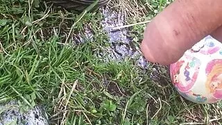 Smilis pissing outside