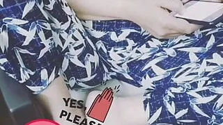 recording  mom's opened legs