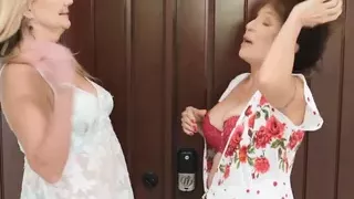 threesome with two grannies