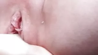 He eats my pussy and i squirt on his face