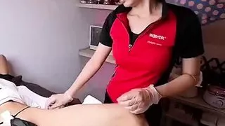 Chinese Body Waxing Man - Gesundheitserziehung