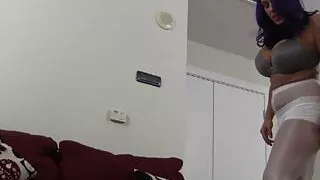 My round ass looks amazing in pantyhose JOI