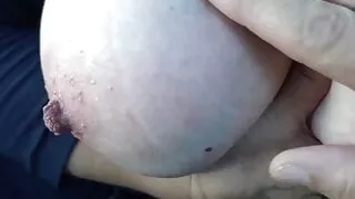 Oma Sigrids Nippelmassage