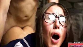 Il Mio Insegnante Ha Scopato Il Mio Anale - Fa Male