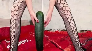 Tiffany fucks herself with various huge squirts